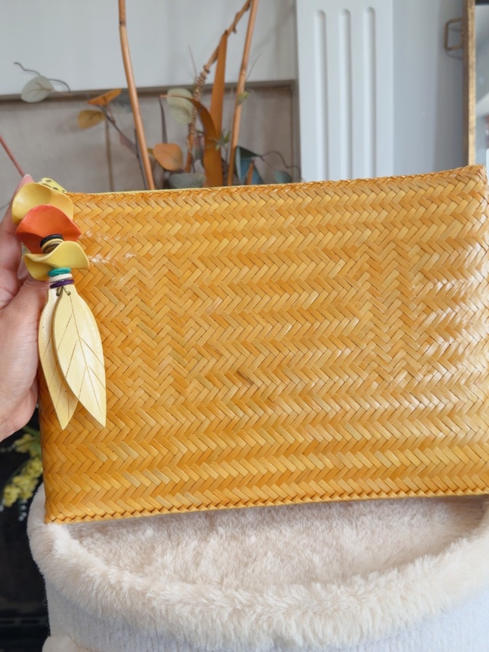 Bright Golden Yellow 1960s Straw Clutch True Vintage by Exclusively for VALERIE - Picture 7 of 8